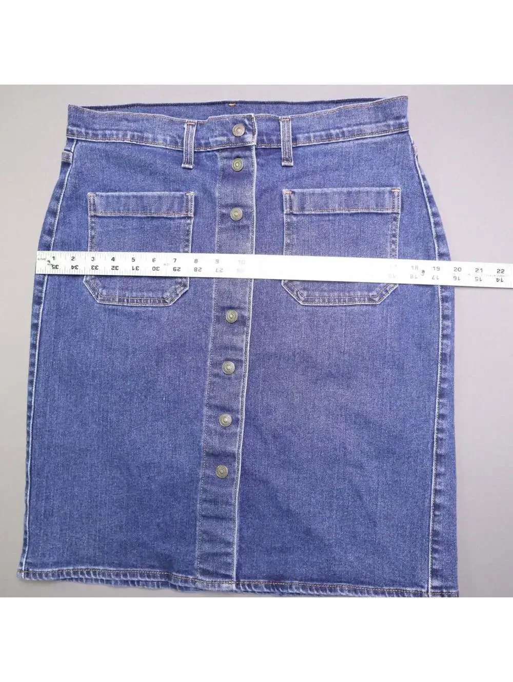 Levi's Button Front Denim Midi Skirt Size 30 Medium Wash Patch Pocket High Rise